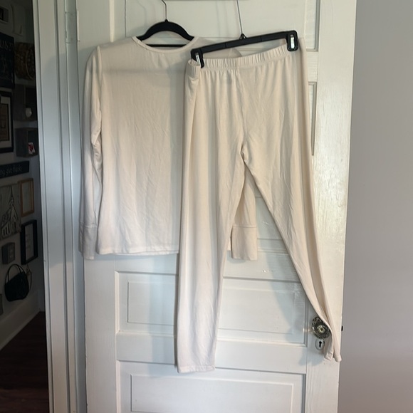 Women's Modern Movement Cream Sleepwear Set - Picture 4 of 4